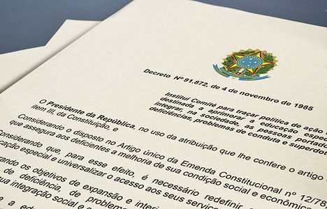 foto da capa do Decreto nº 91.872 com a proposta de criação da CORDE