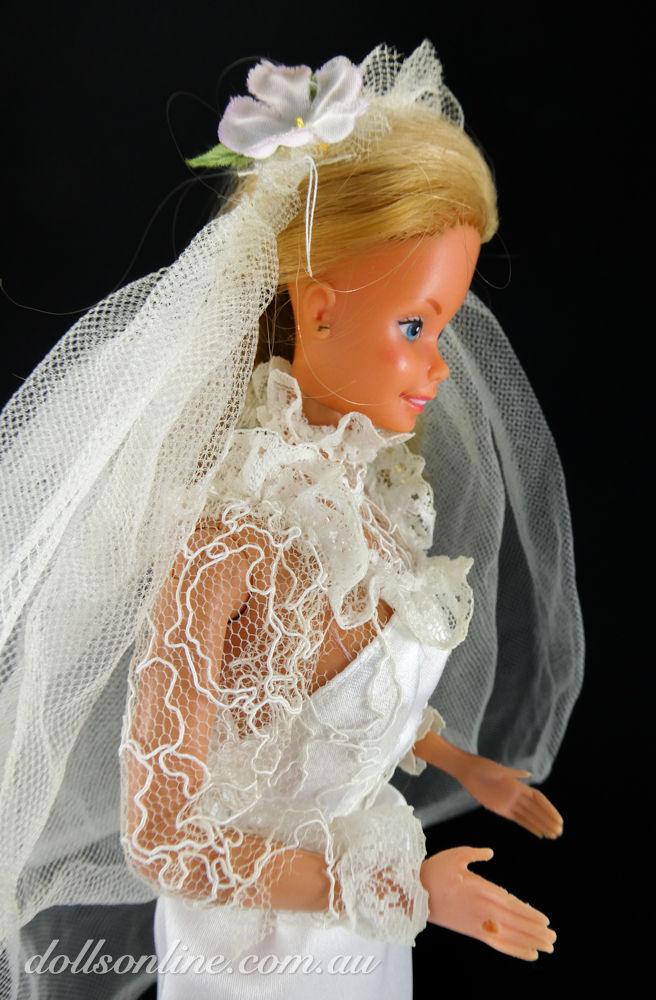 Thumbnail: Bridal Barbie