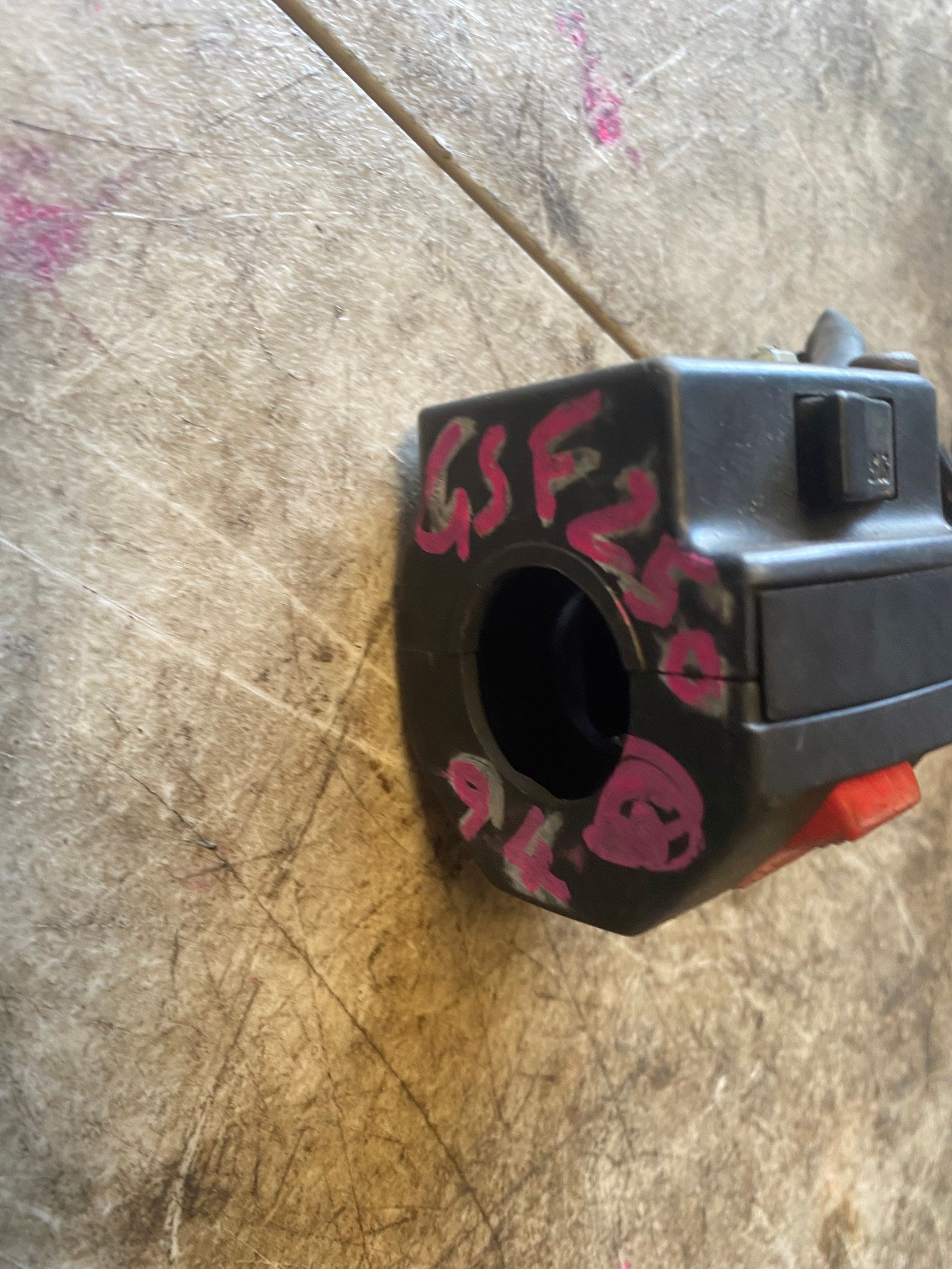GSF 250 1994 SWITCH BLOCK R/H