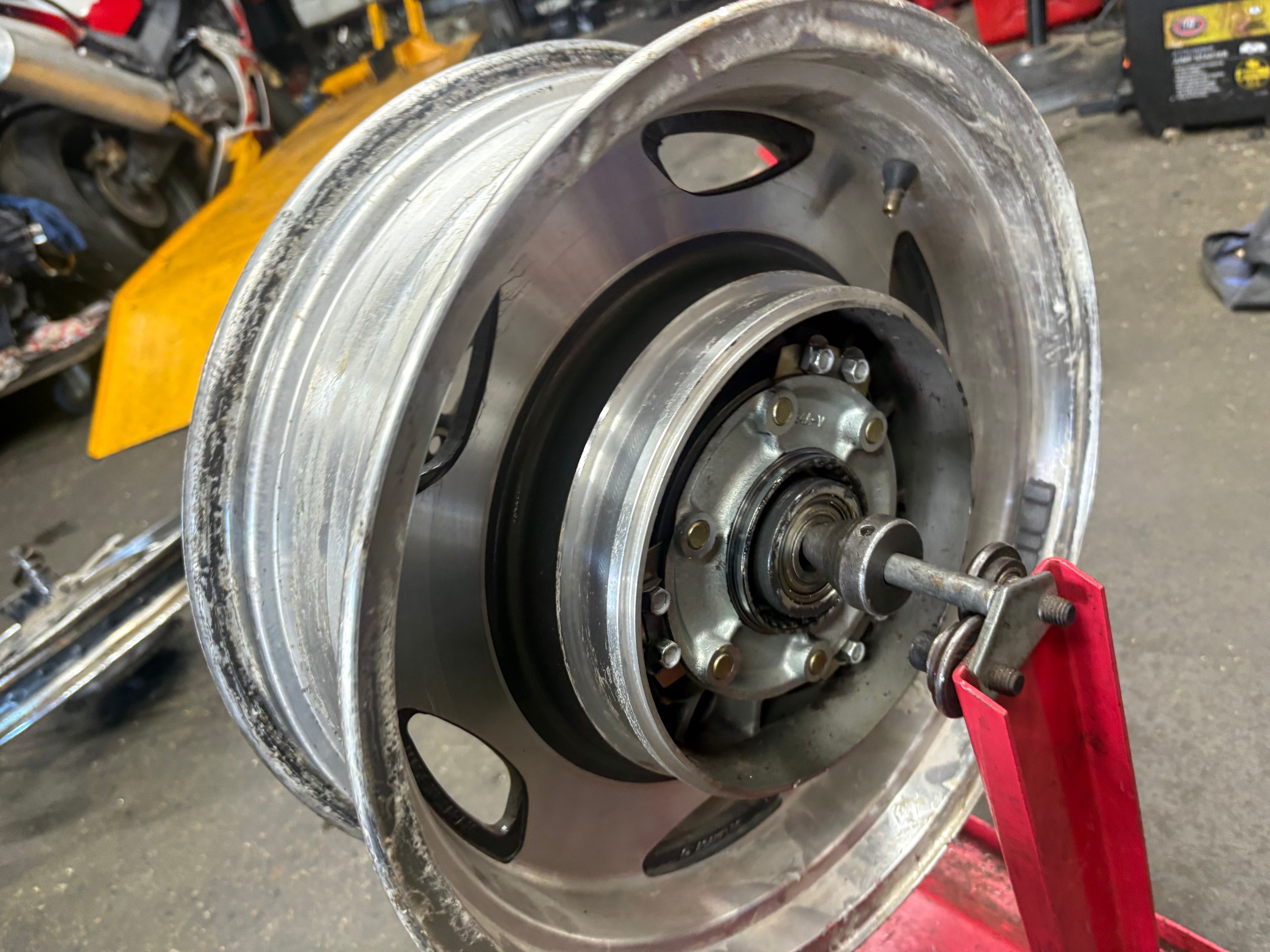 SUZUKI VL1500 2000 MODEL REAR WHEEL