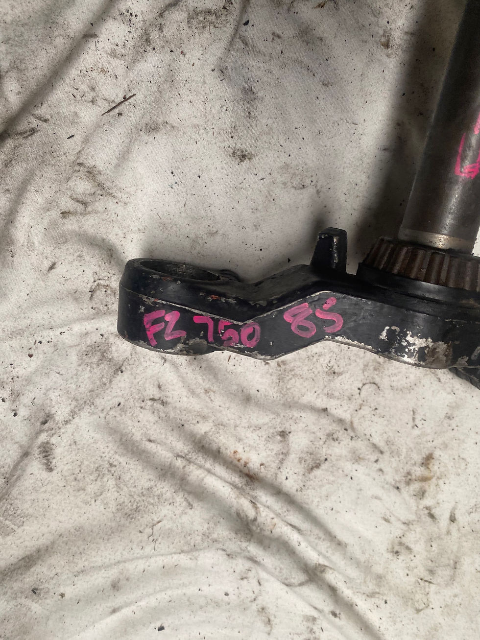 Thumbnail: YAMAHA FZ 750 1985 TRIPLE CLAMPS