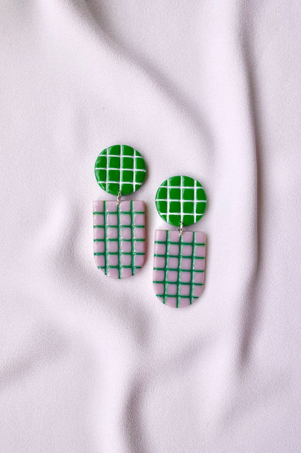 Thumbnail: Pink on Green Tiles - Maxi Frida