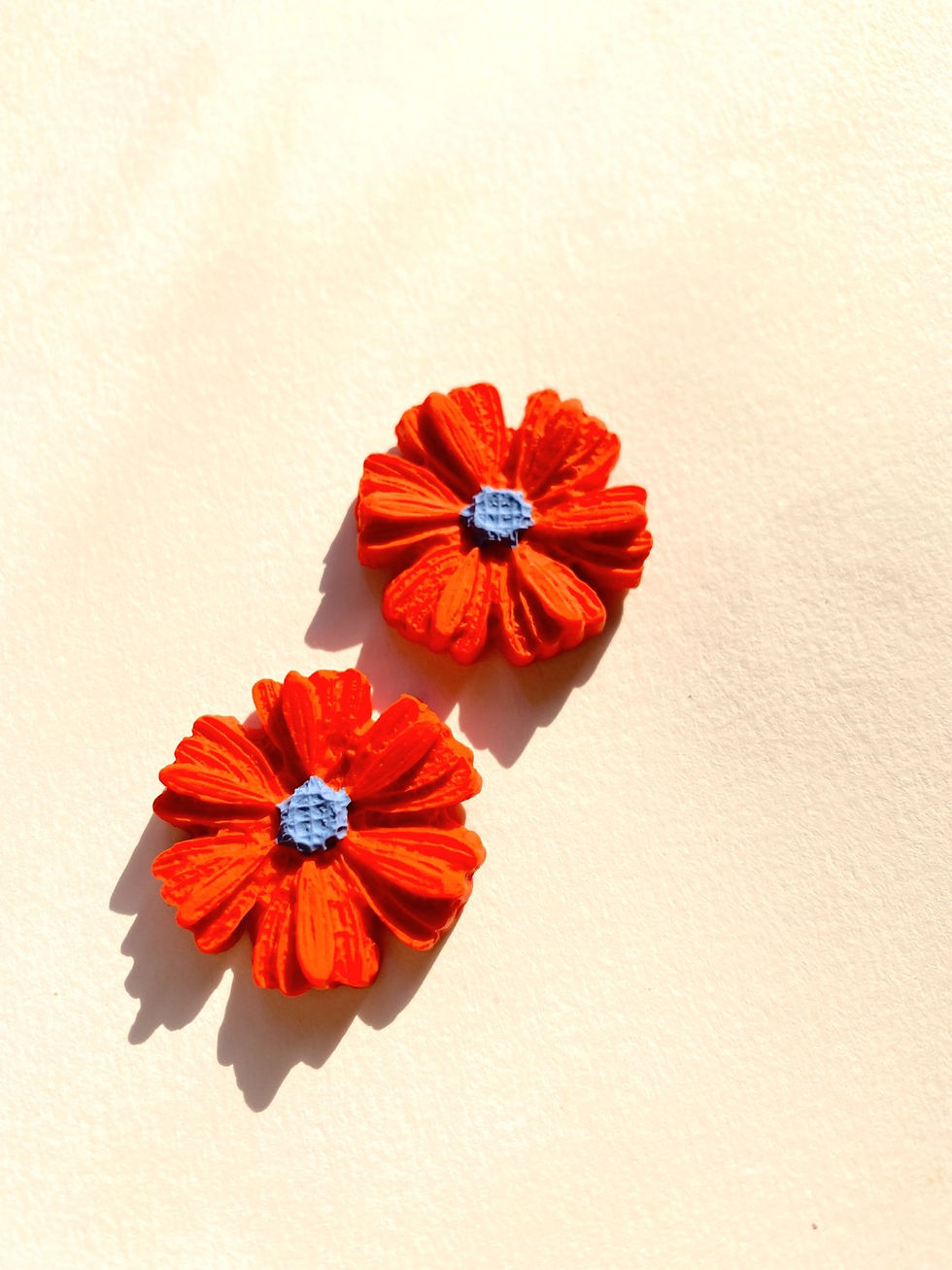 Thumbnail: Daisy studs
