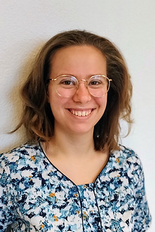 Laura Holm.jpg