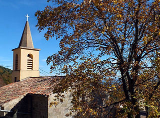 Eglise-Village-3.jpg