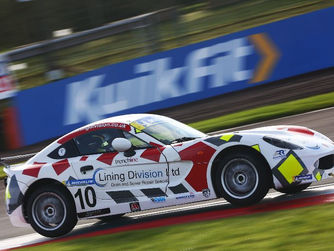 Will Martin Shows Leading Pace Amidst Challenging Knockhill Weekend