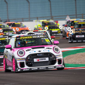 Harry Hickton Shows Fighting Spirit At Challenging Donington Park Opener