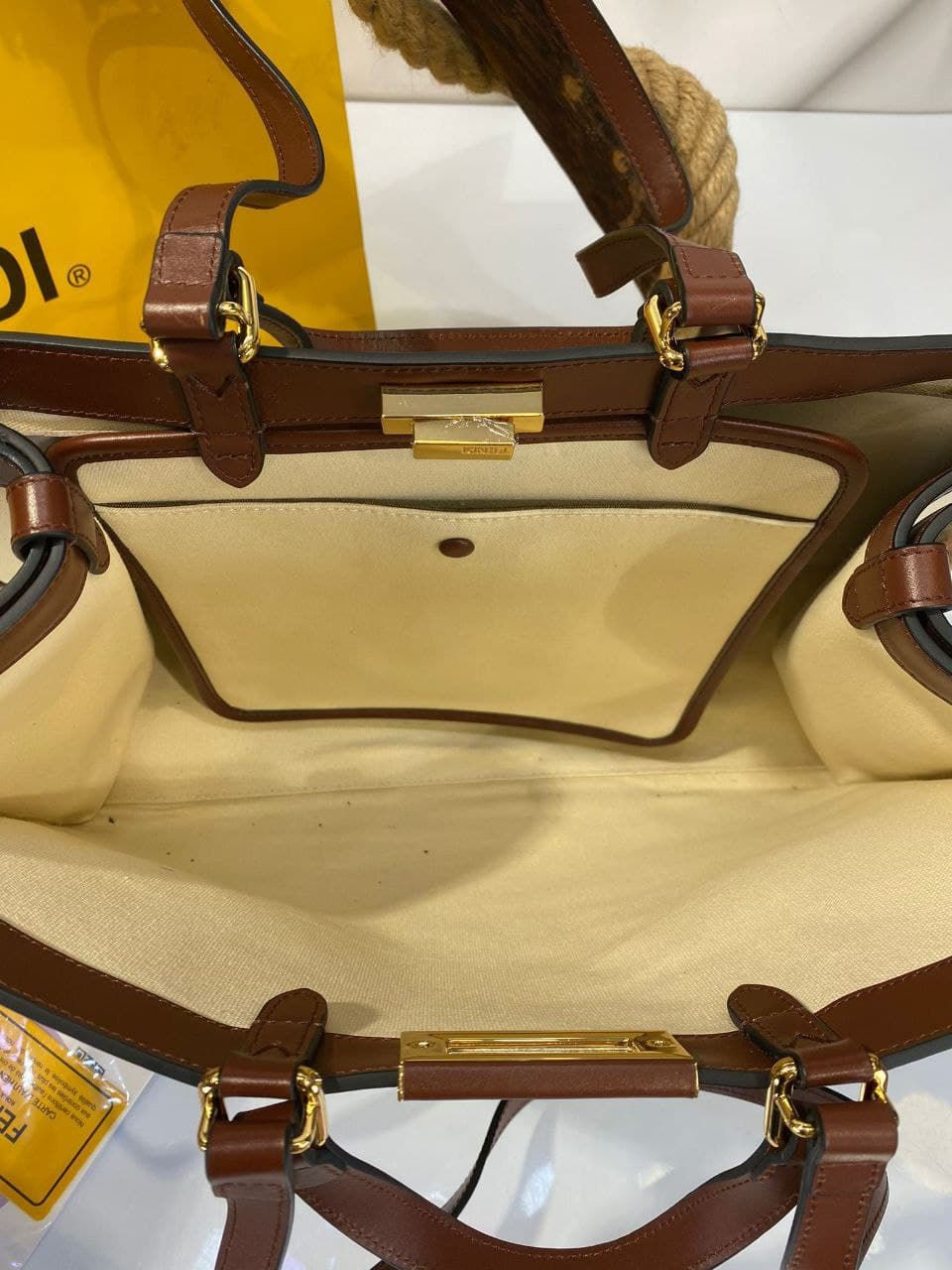 Thumbnail: PEEKABOO X-TOTE