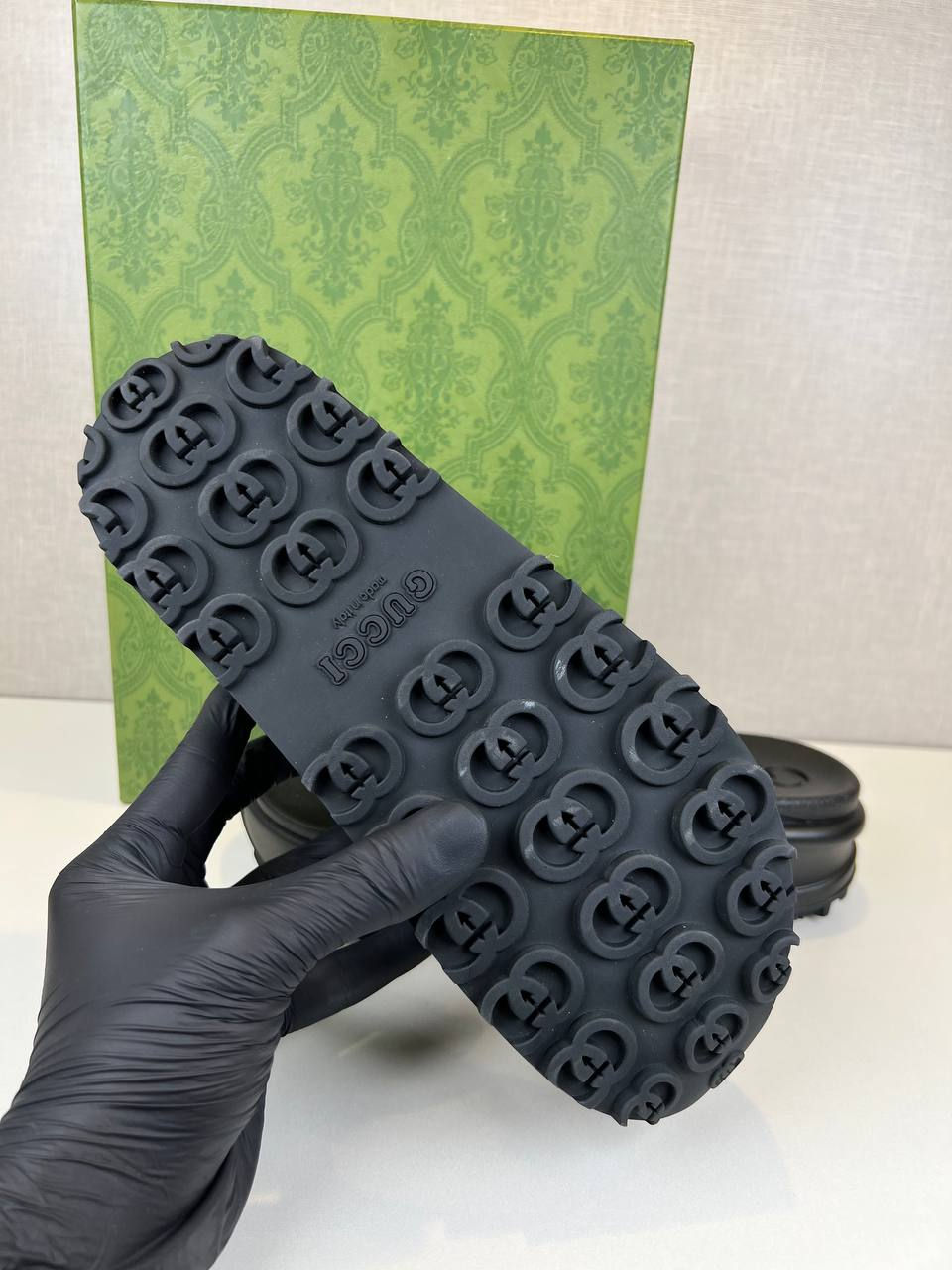 Thumbnail: SLIDE WITH INTERLOCKING G