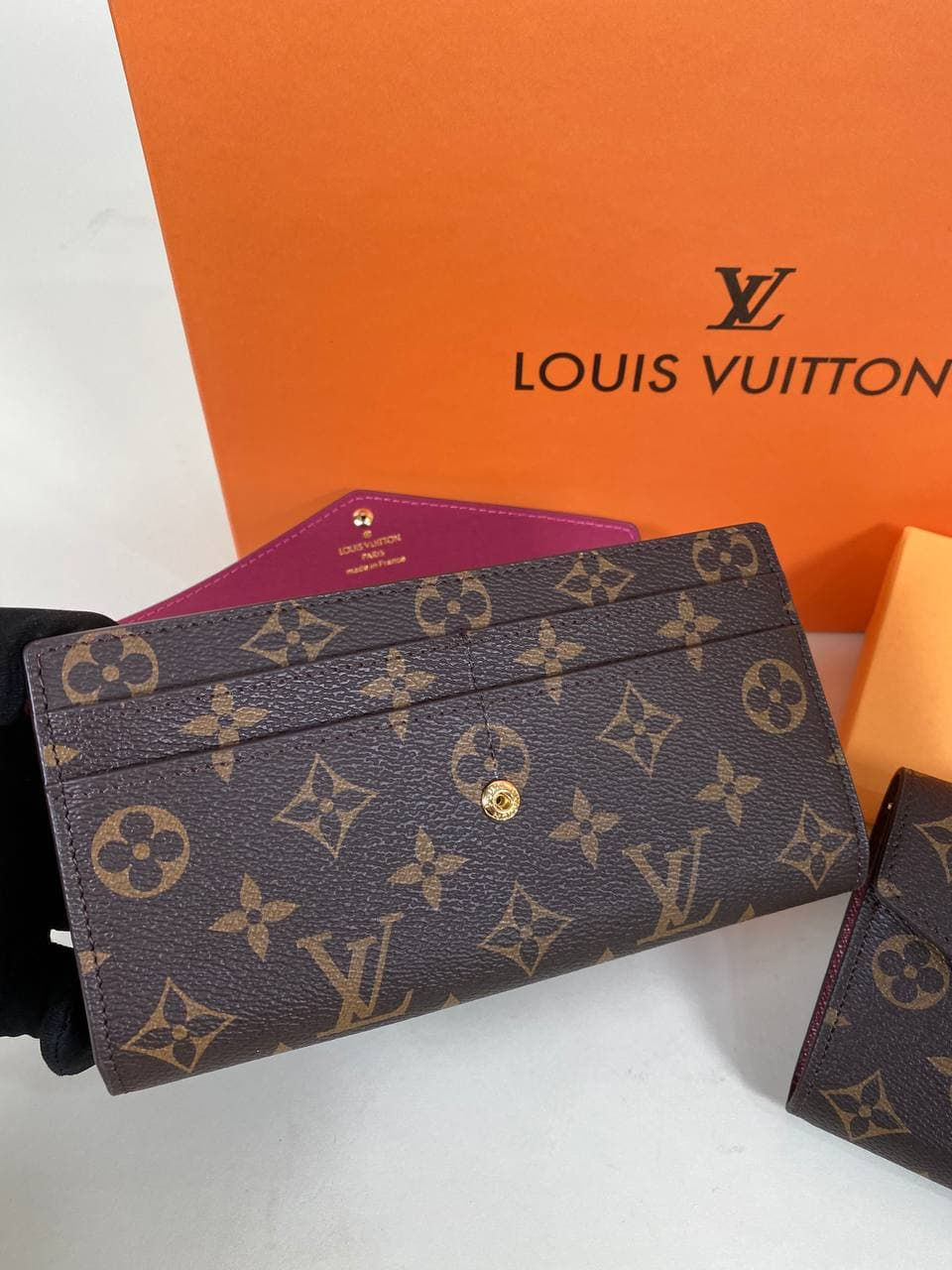 Thumbnail: SARAH WALLET