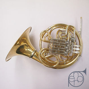 中古Mönnigフルダブルホルン入荷のお知らせ