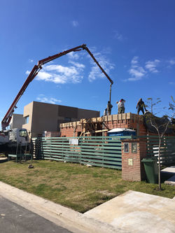 VIVIENDA EN NORDELTA - CASTAÑOS