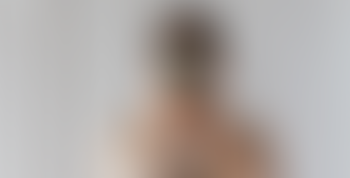 Bilder som viser moderne innholdsproduksjon, produktfoto, hverdagsøyeblikk, kreativt arbeid, filming, estetiske detaljer og autentisk visuelt innhold til sosiale medier.