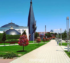 Városközpont_-_Zsuzsanna_Tolnai.jpg