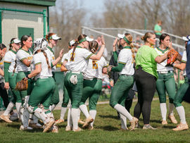 Golden Eagles drop both games of doubleheader against Cardinals