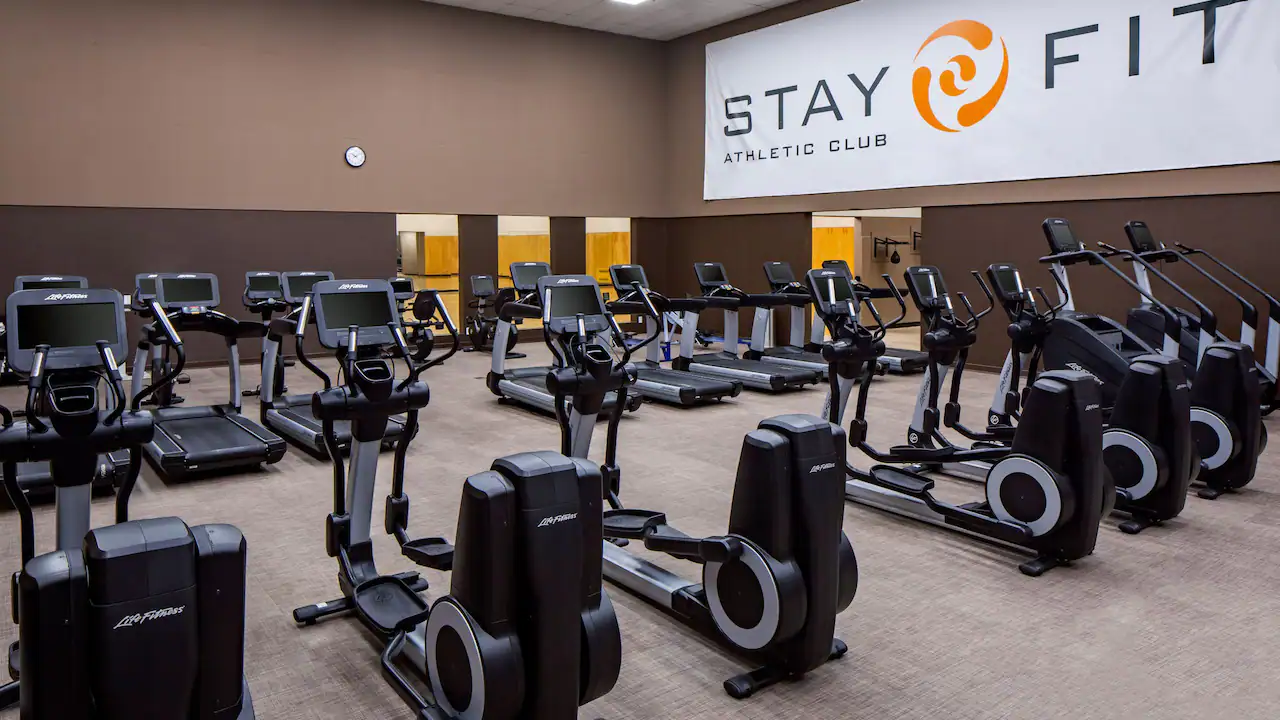 Hyatt-Regency-Minneapolis-P090-LifeFitness-Cardio-Machines.16x9.webp
