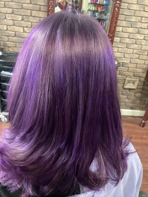 Custom hair color at Headquarters Hair Salon