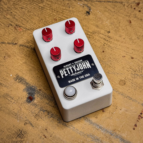 新品 PETTYJOHN Electronics PettyDrive V2 PettyJohn PettyDrive V2 - Effects Pedal - Vintage King