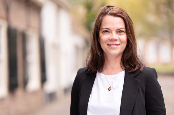 Persoonlijke zakelijke portretfoto | Studio Flitsend | Oostvoorne