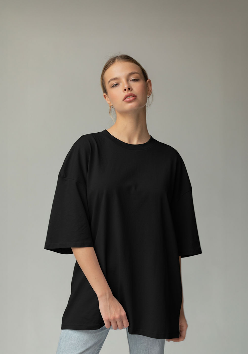 Küçük resim: Basic Siyah T-shirt – Unisex