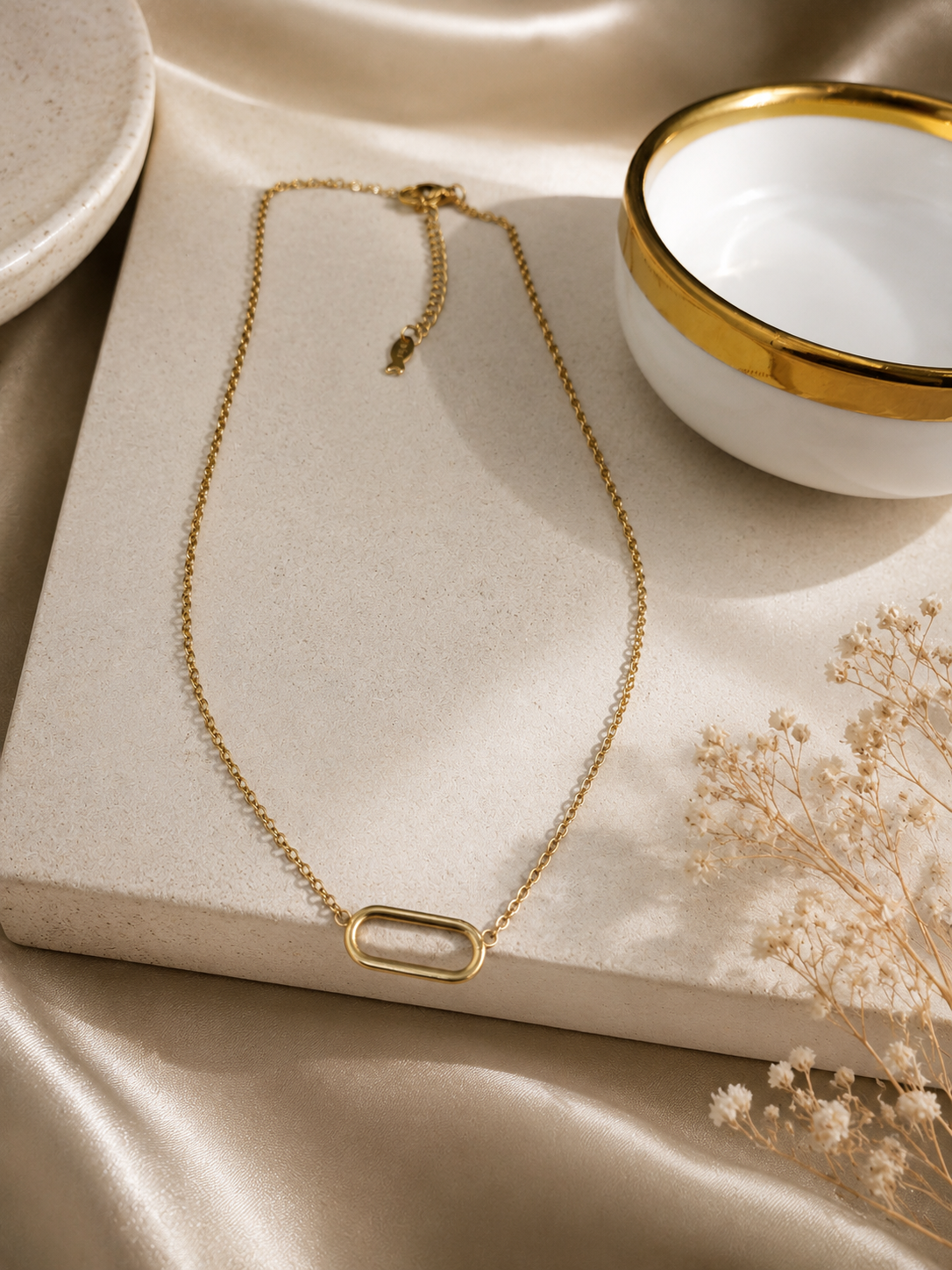 Gold paperclip accent necklace