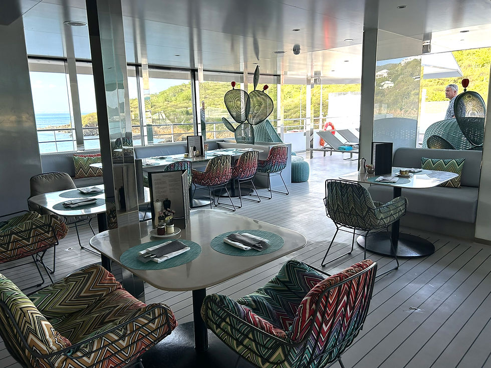 Aqua Pool Cafe, Emerald Sakara