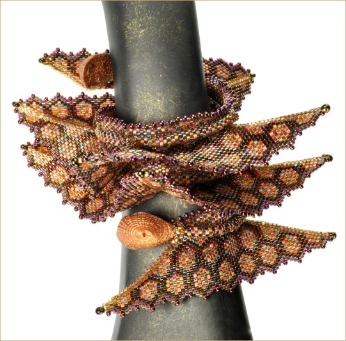 SeaDragonWristWrap_Variation_Seashell