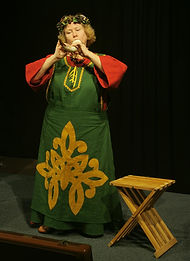 Ingrid spielt Gemshorn