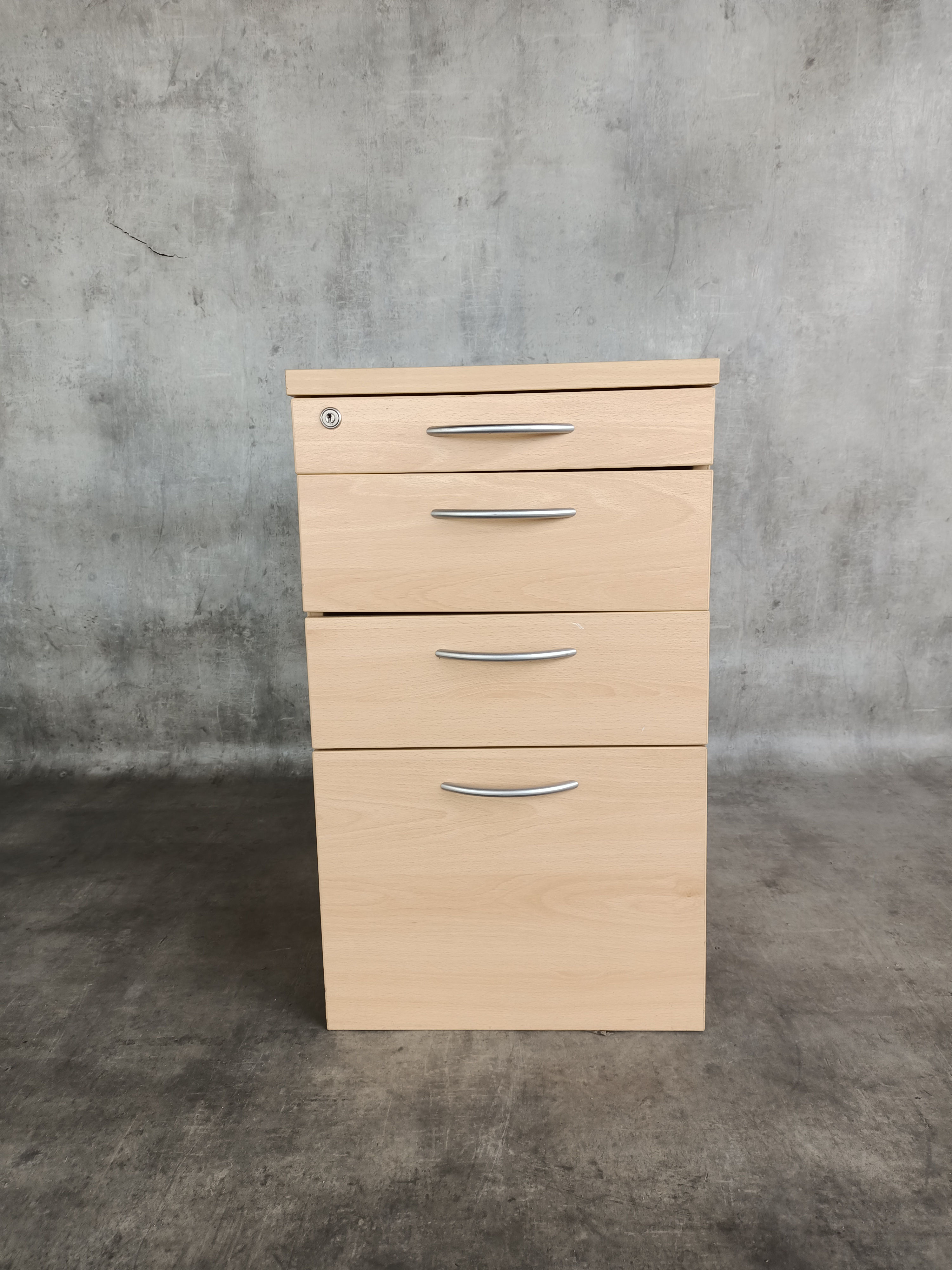 Kontener przybiurkowy 3+1 szuflady