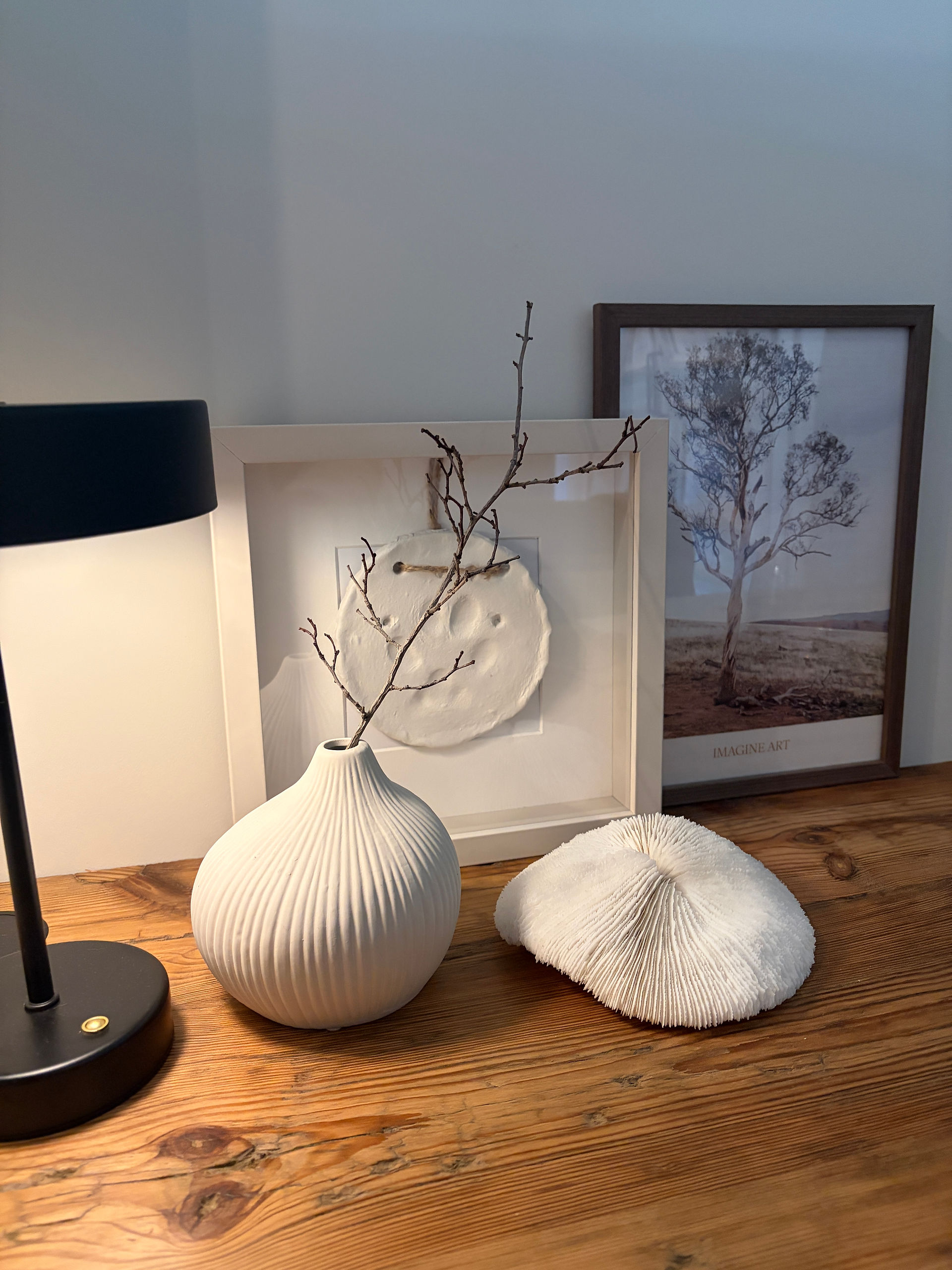 Lamp and artwork, vase, coral styling items