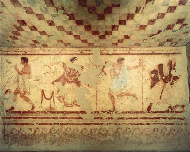 triclinium+tomb.jpg