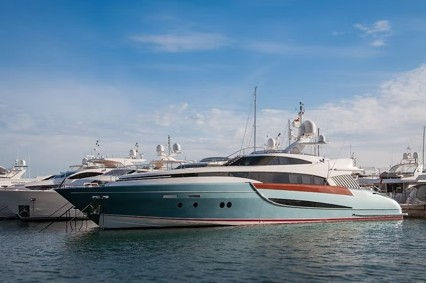 boat glass replacement service in Tampa