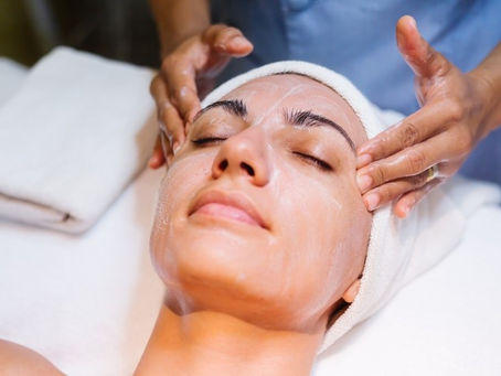 How Do You Choose the Right Spa for the Best Facial in Cleveland?