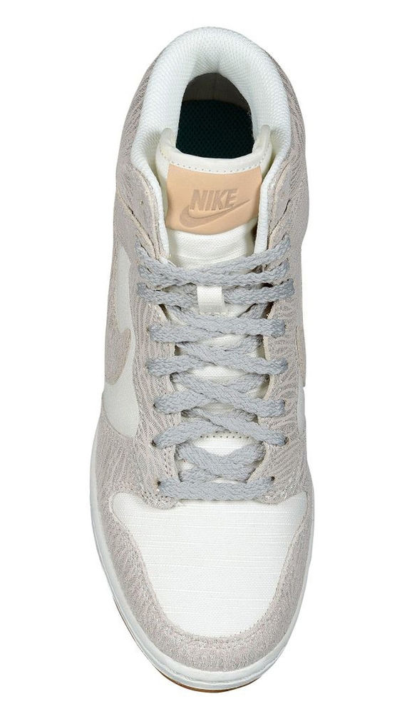 womens silver dunks