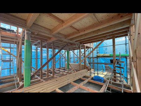 上棟と屋根からの夕景