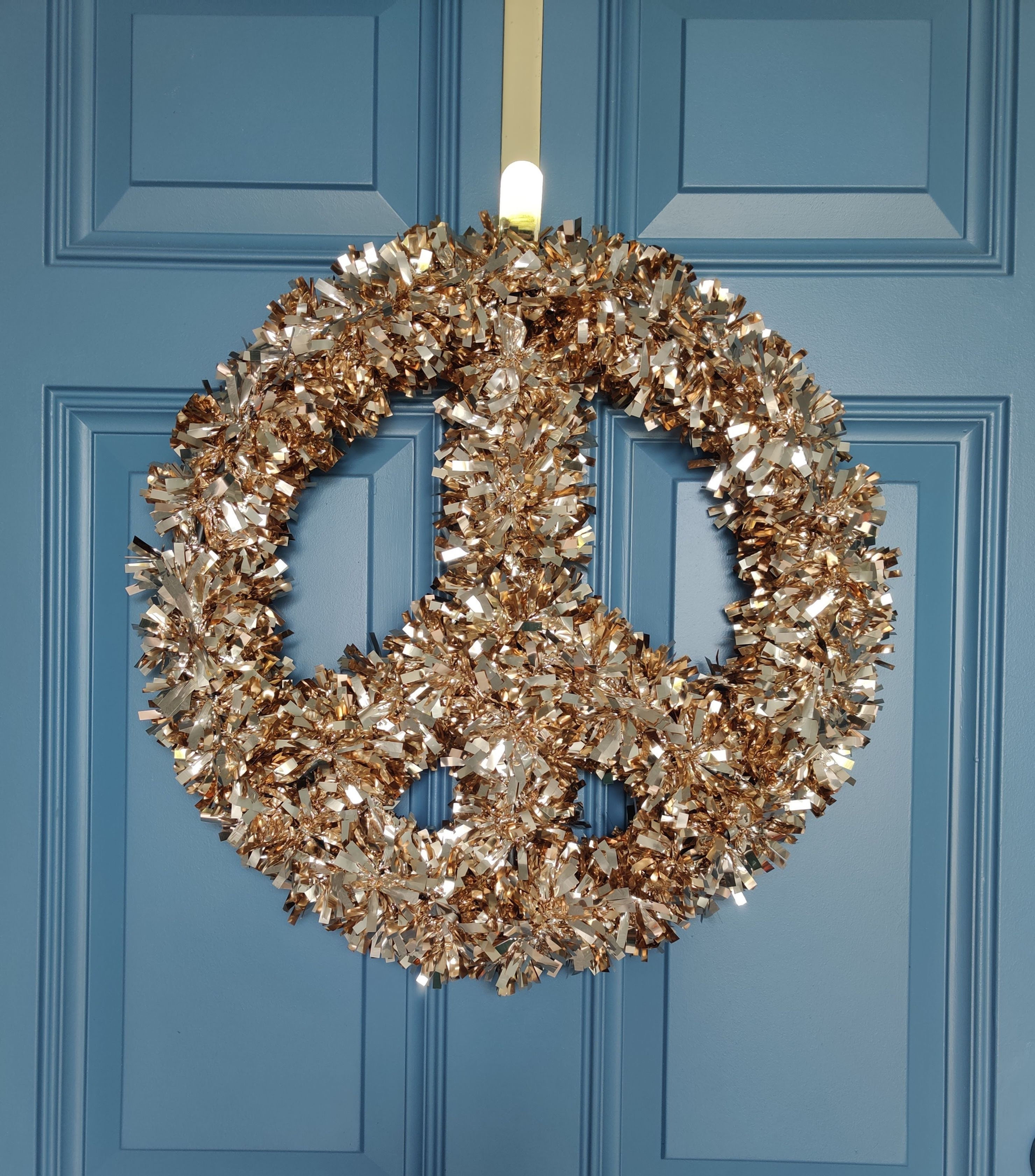Gold peace wreath