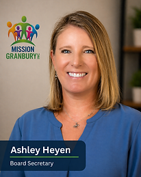 Ashley headshot.png