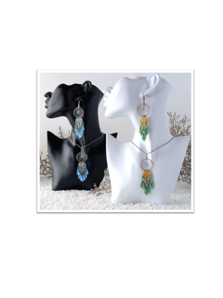 Des bijoux fabriqués par des autochtones canadiens