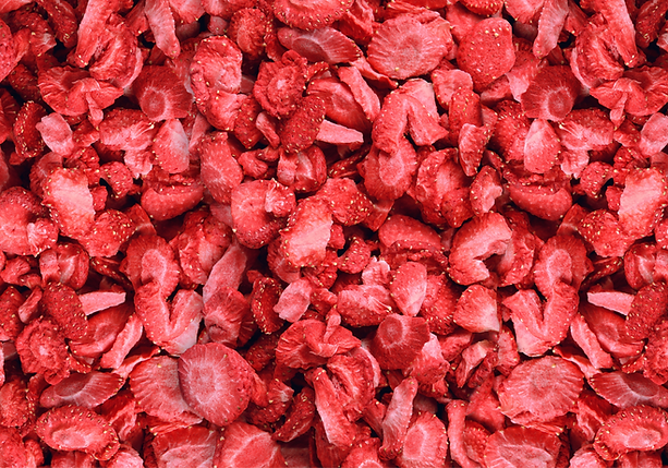Freeze-Dried Strawberries_edited_edited.png