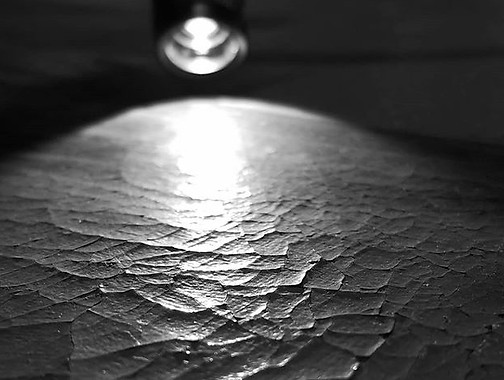 Détails soulèvements et craquelures de l