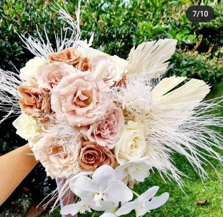 Bridal flowers by Oopsa Daizies in Kyogle