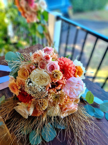Bridal flowers by Oopsa Daizies in Kyogle
