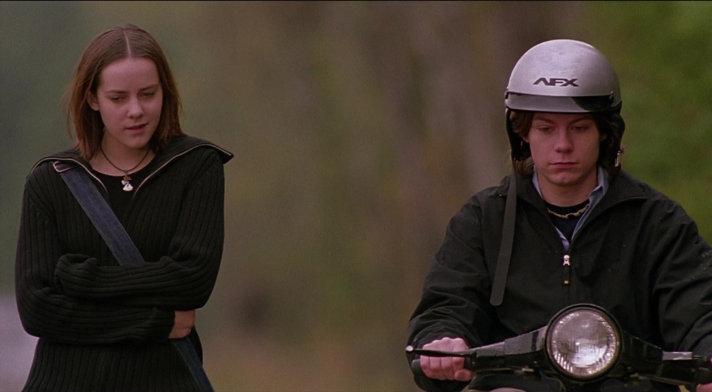 AFX-Helmets-Used-by-Jena-Malone-and-Patrick-Fugit-in-Saved-2