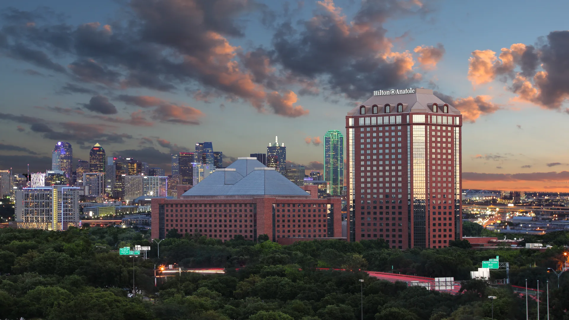 DFWAN_Anatole_Exterior NS_C2_10000x6500_SW©2015.webp