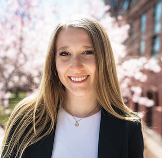 2024.04.09 Carly Headshots-BV 121.jpg