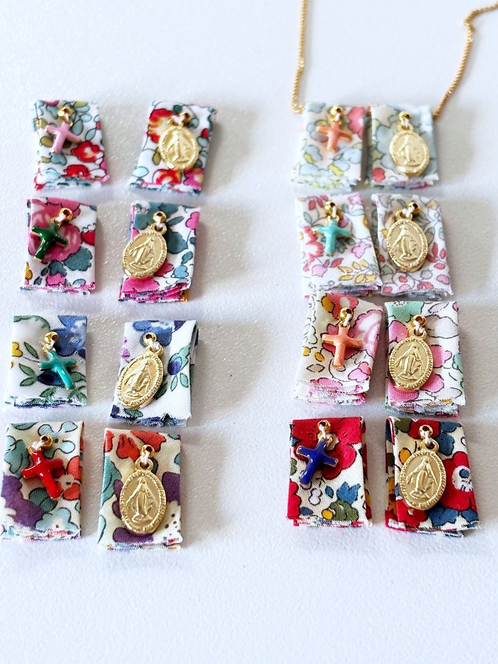 Miniatura: Collar Escapulario Liberty