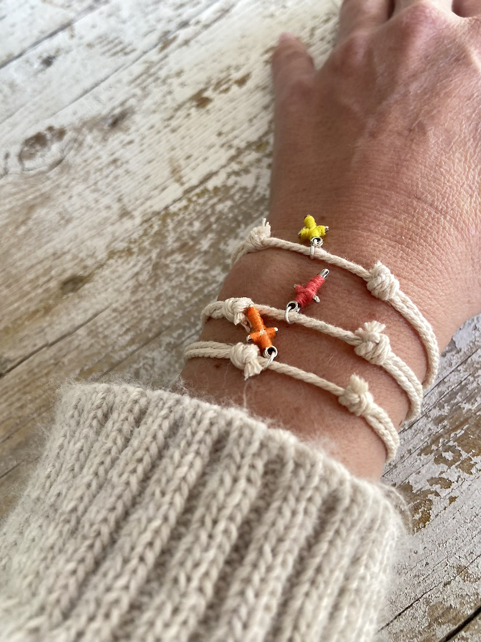 Miniatura: Pulsera Mini Cruz Hilo