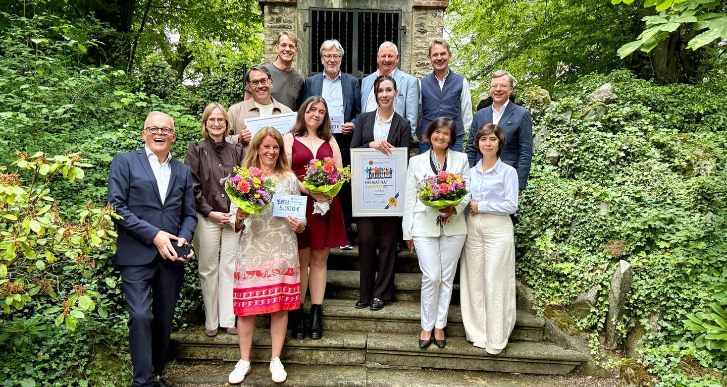 Auszeichnung „Heimat hat Zukunft“ im Detmolder Residenzschloss für Engagement in Bildung, Kultur und Begegnung.