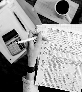 Virtual assistant handling invoicing, bookkeeping and financial admin support