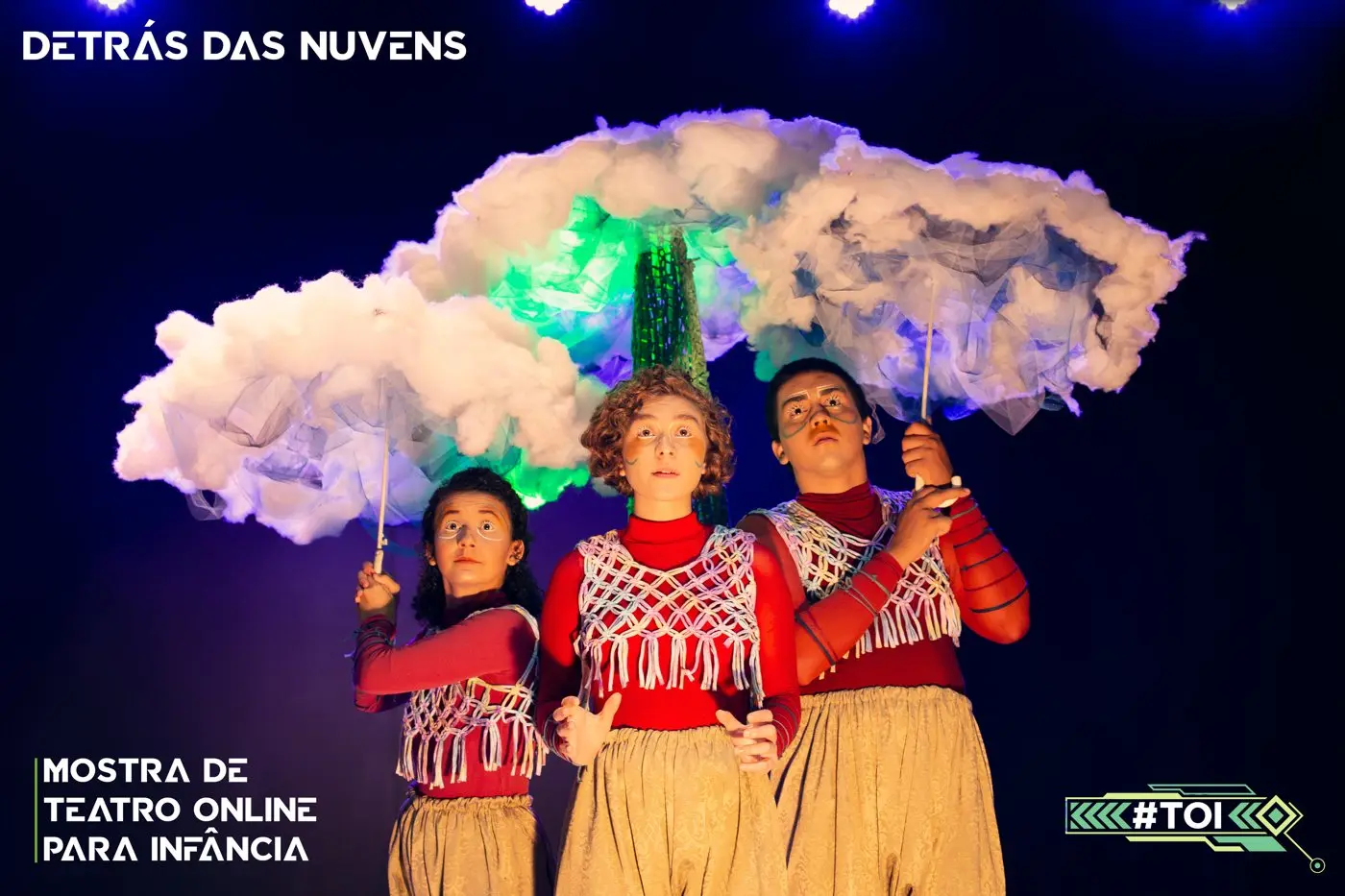 Cena de Detrás das Nuvens